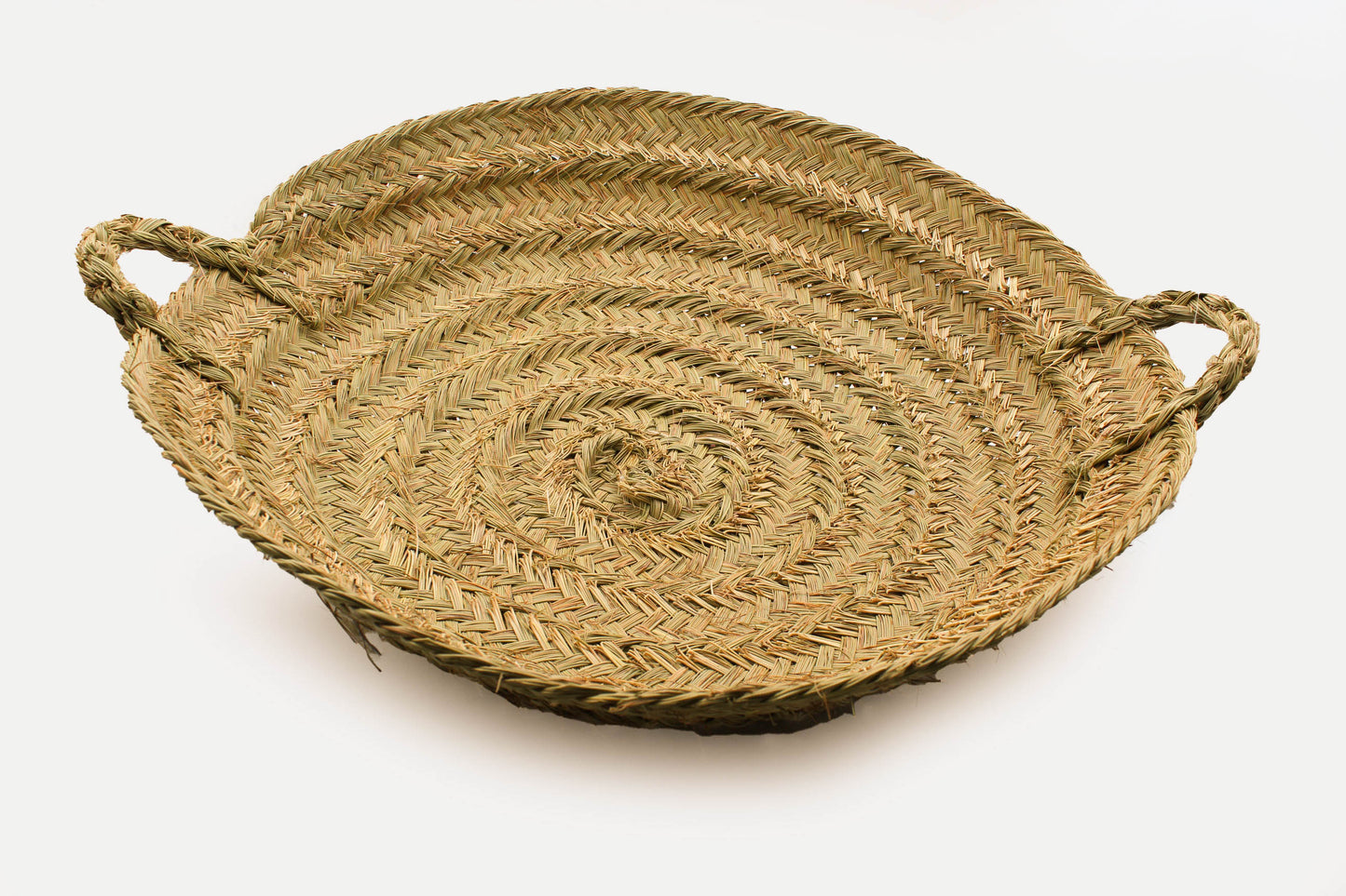 Flat wicker basket